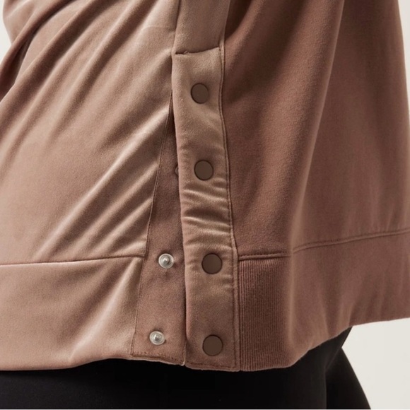 Athleta Retroplush Velvet Crewneck Sweatshirt NEW Size Smalll - Picture 13 of 16